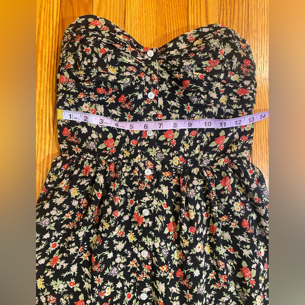 BCBG Black Dress with Floral Design | Has Structured Bodice and Pockets | Small - Picture 5 of 9